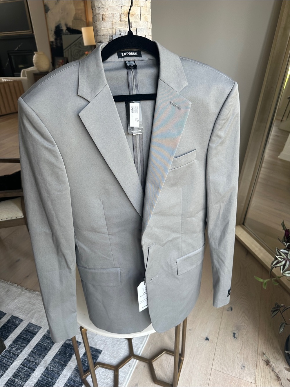 Express Men’s Light Gray Notch Lapel Blazer